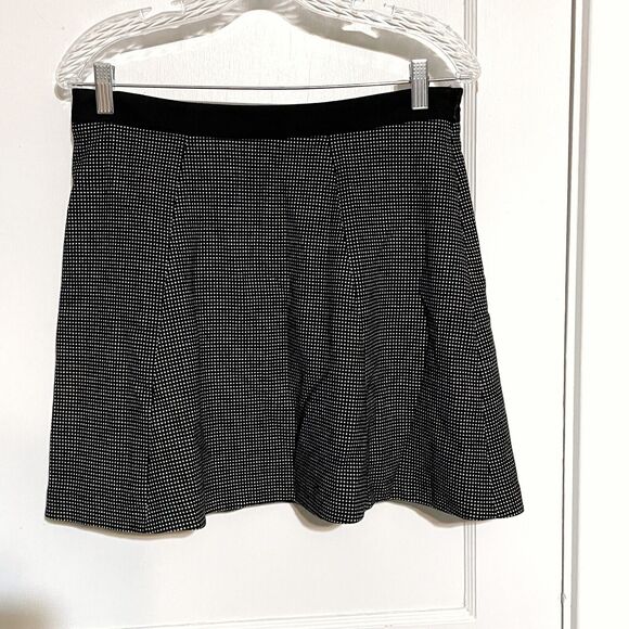 French Connection Mini Skirt Black White Knit Size 8 Wool Blend - Picture 1 of 4